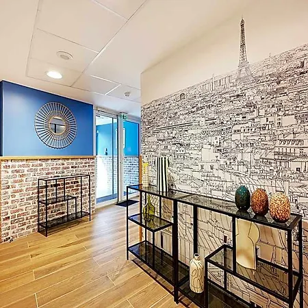 Hotel Magnificent With Rooftop - 2p - Vanvesparc